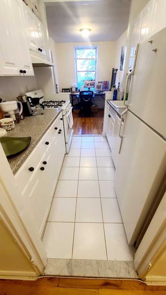 66-15 Thornton Place - Photo 9