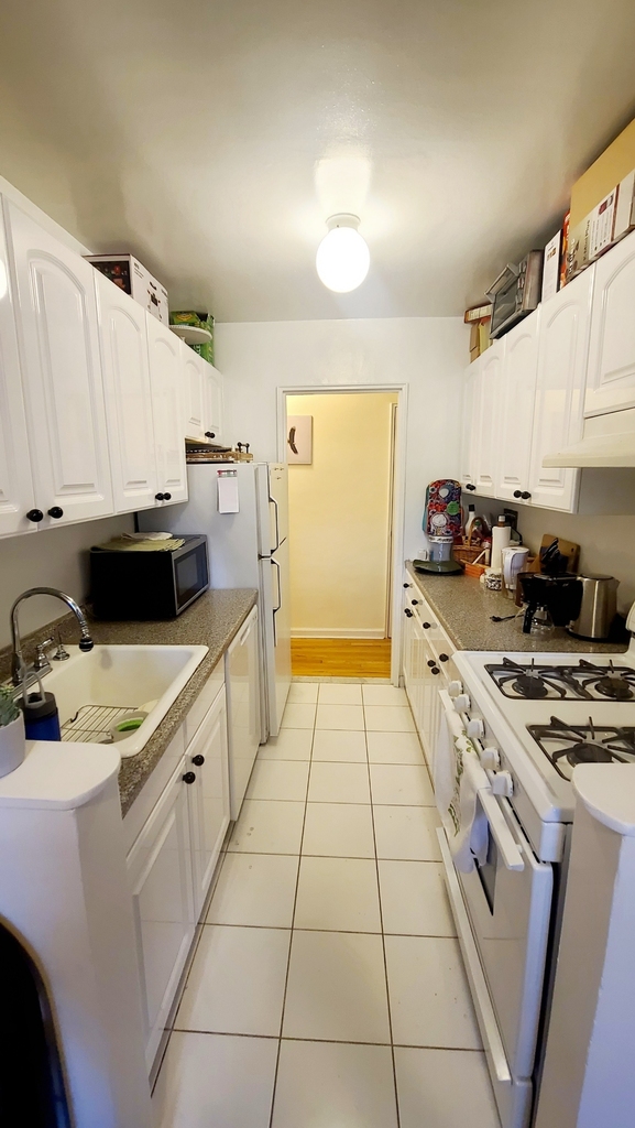 66-15 Thornton Place - Photo 10