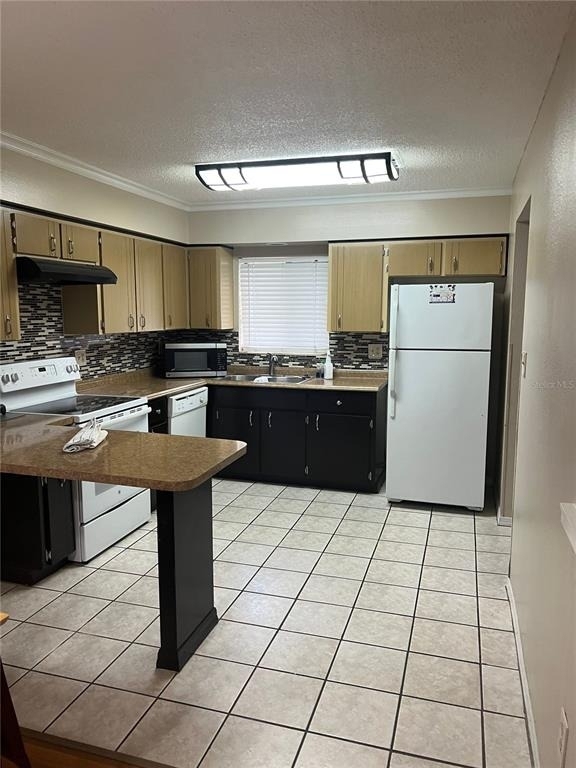2777 N Poinciana Boulevard - Photo 3