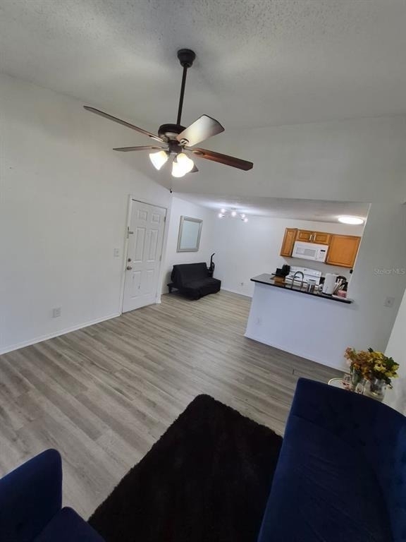 2031 Cascades Boulevard - Photo 6