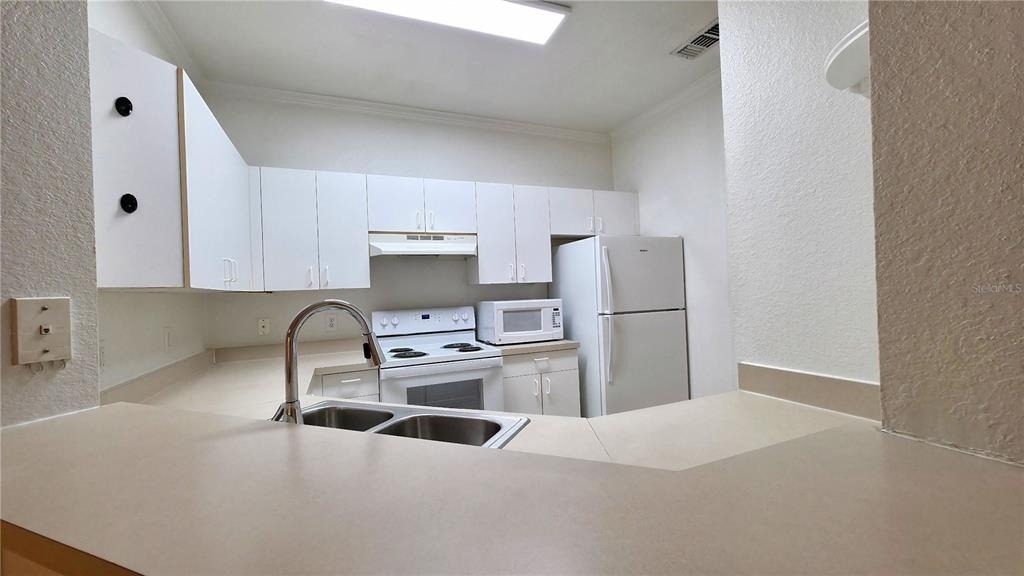 3611 Conroy - Photo 6