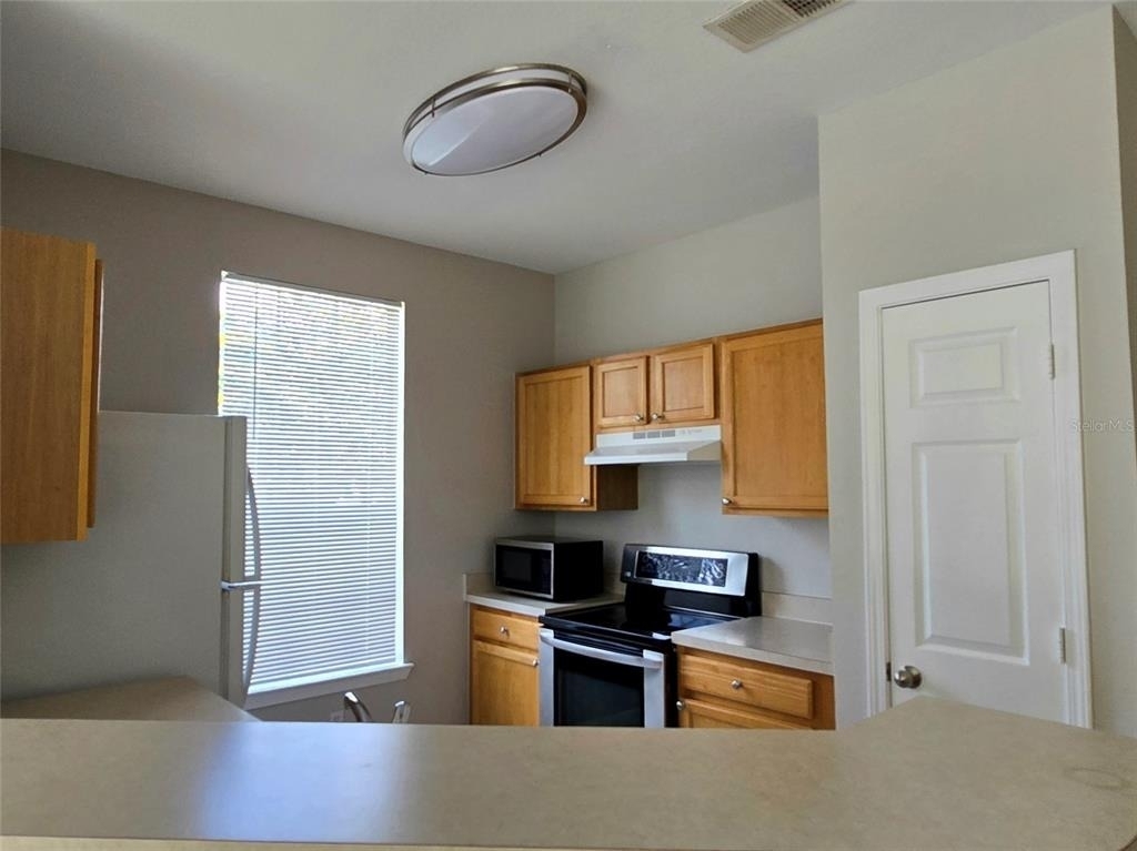 9005 Lee Vista Blvd - Photo 2