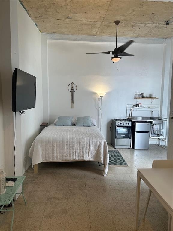 205 Las Flores Street - Photo 11