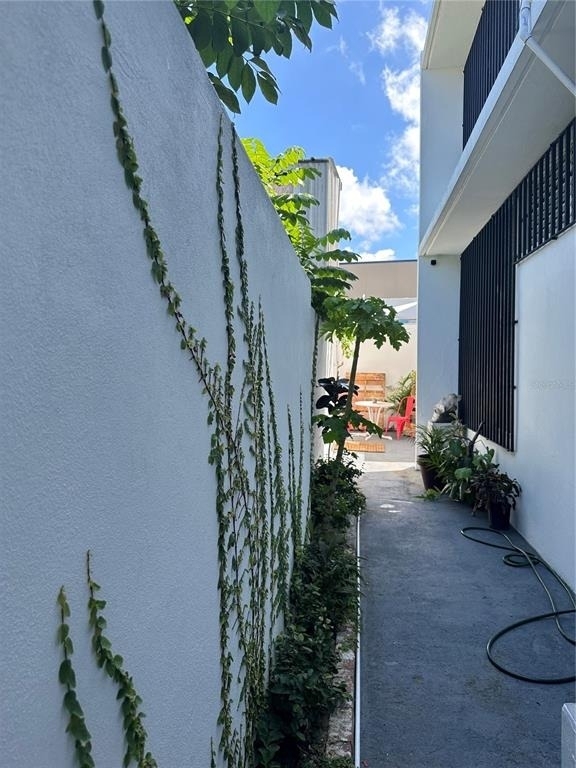 205 Las Flores Street - Photo 2