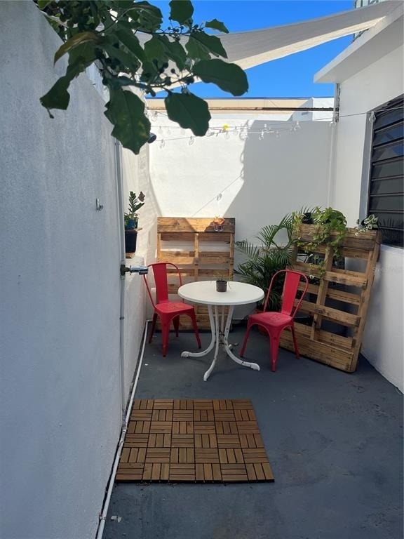 205 Las Flores Street - Photo 3