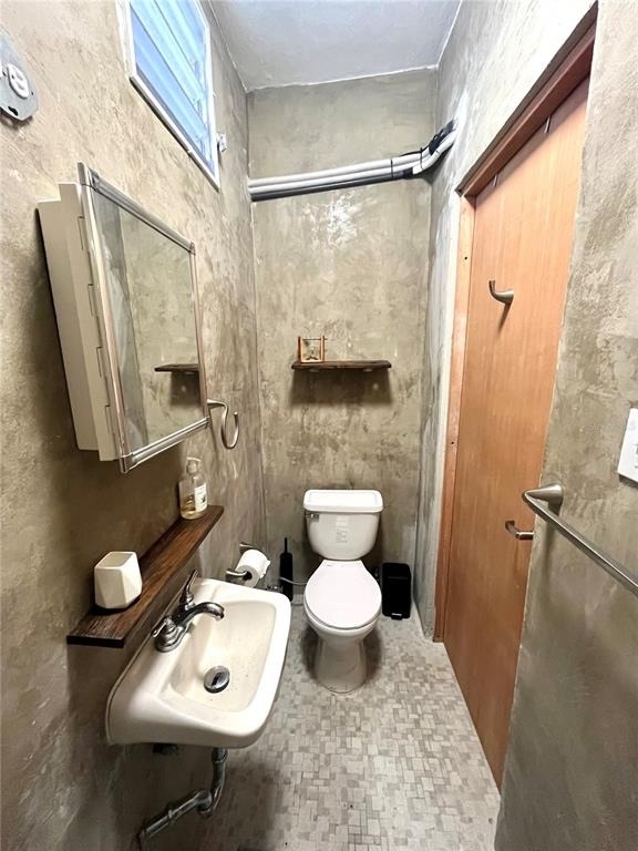 205 Las Flores Street - Photo 9