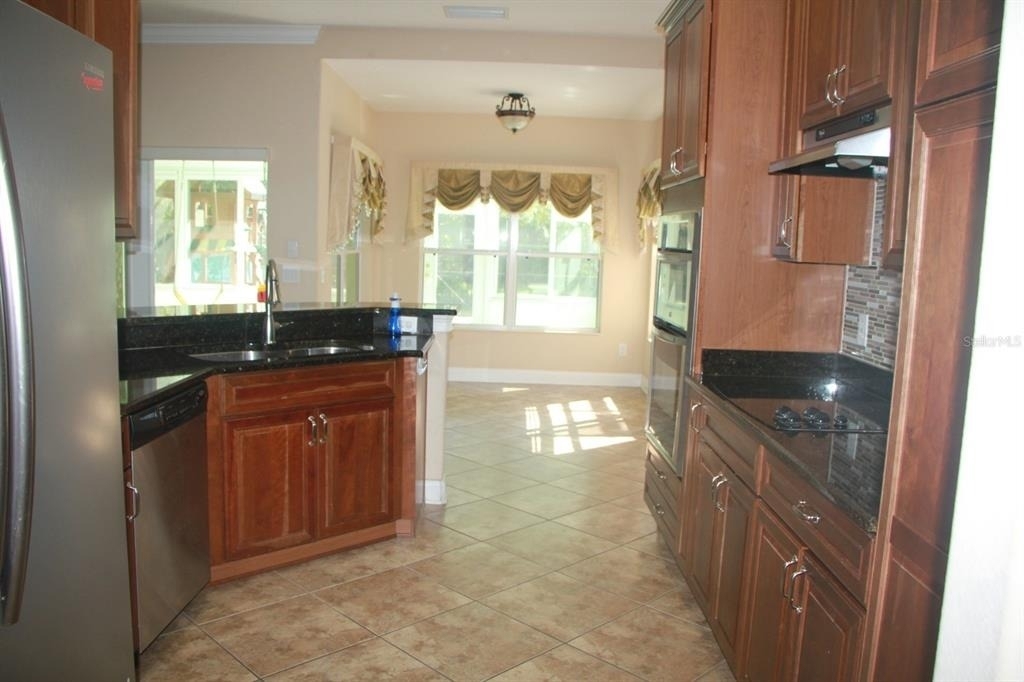 6935 Brescia Way - Photo 2