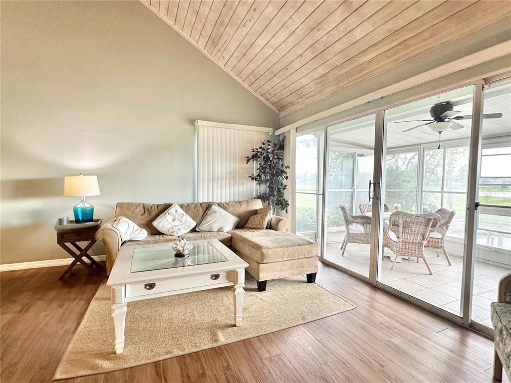 1096 Villa Lane - Photo 6
