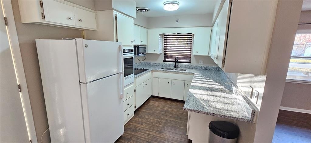 5935 Antilla Drive - Photo 3