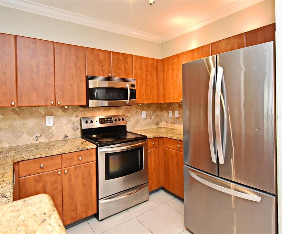 206 E South Street - Photo 1