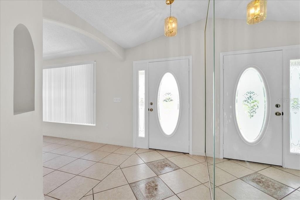 112 Azalea Drive - Photo 2