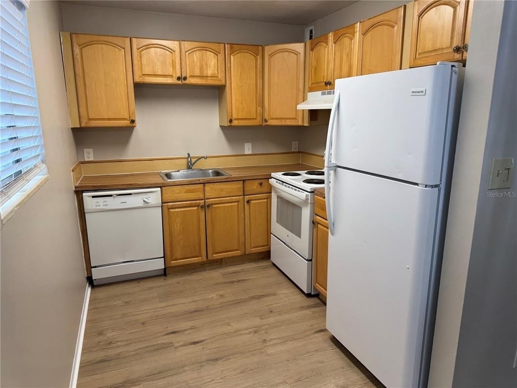 2365 Oak Park Way - Photo 6