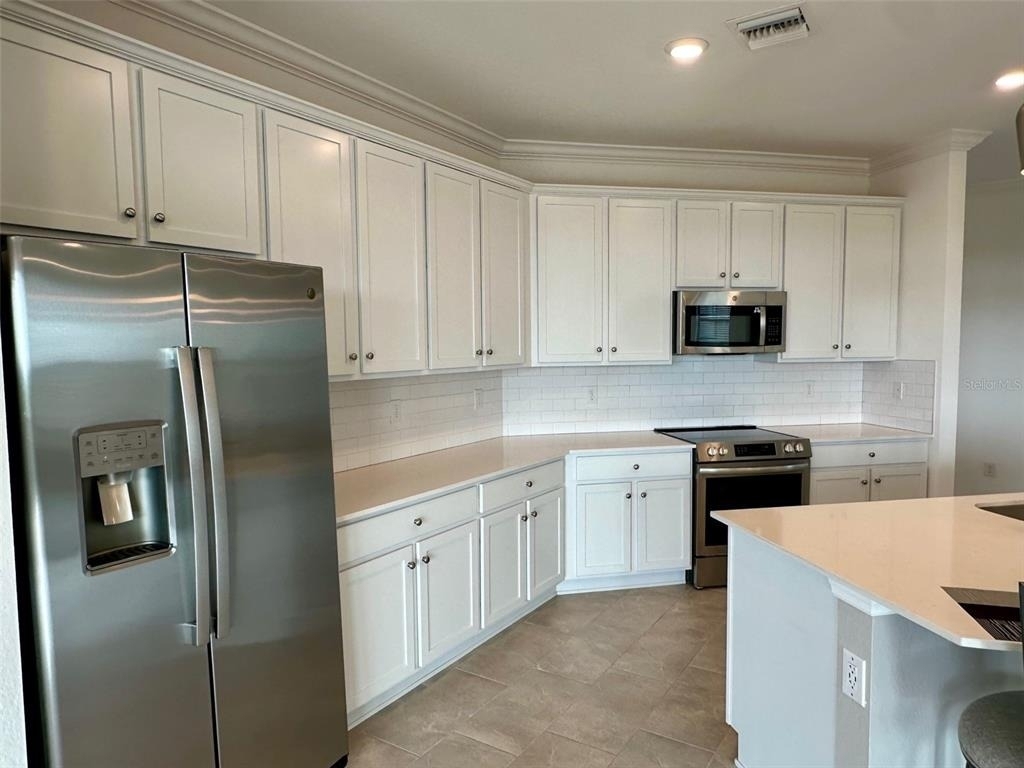 10027 Crooked Creek Drive - Photo 3