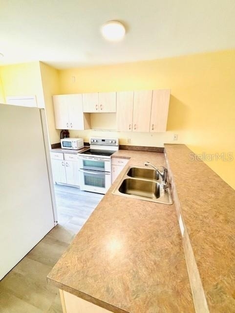 14201 Indian Creek Drive - Photo 4