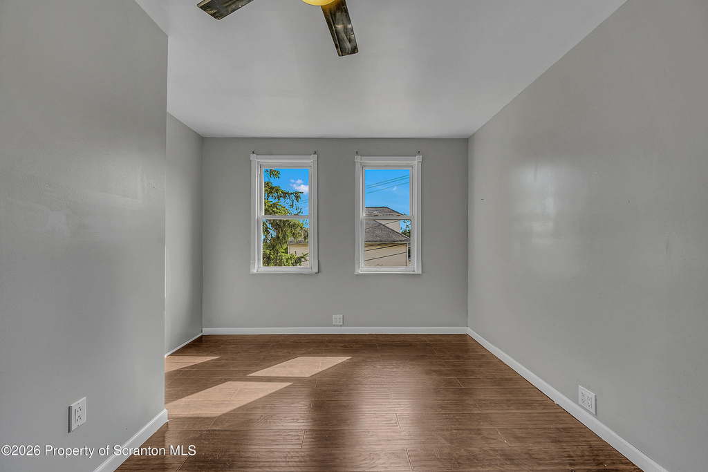1502 Church (2nd Flr) Avenue - Photo 10