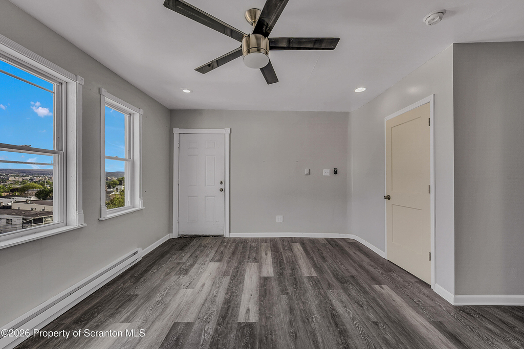 1502 Church (2nd Flr) Avenue - Photo 7
