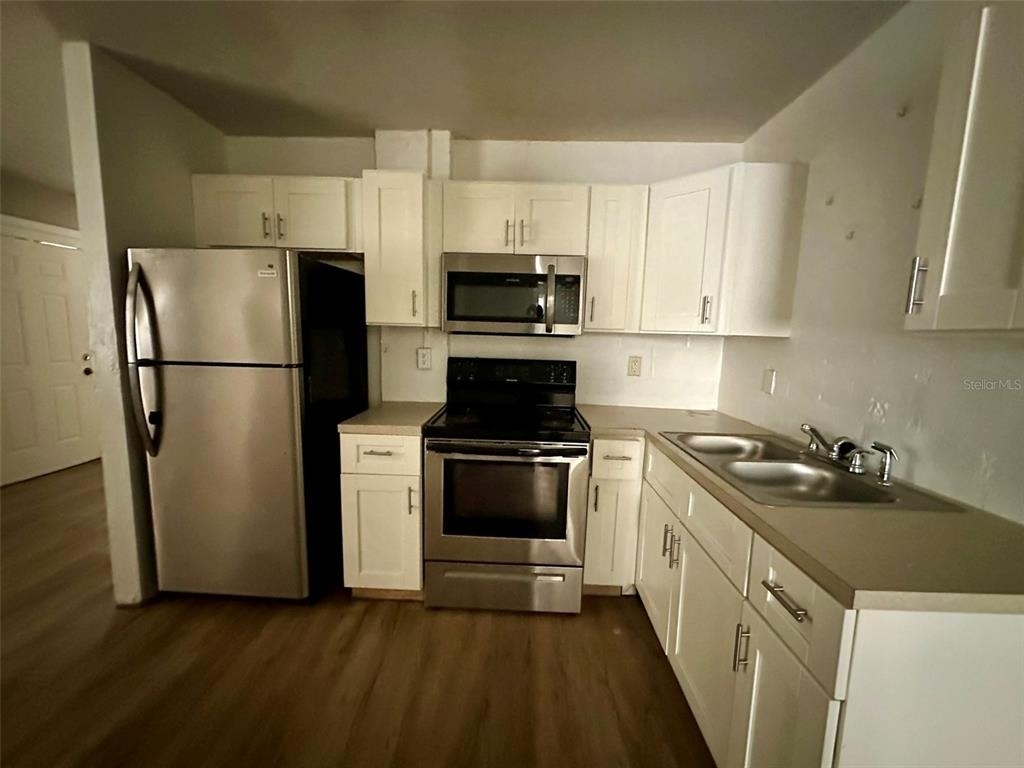 649 Ne Waldo Road - Photo 8