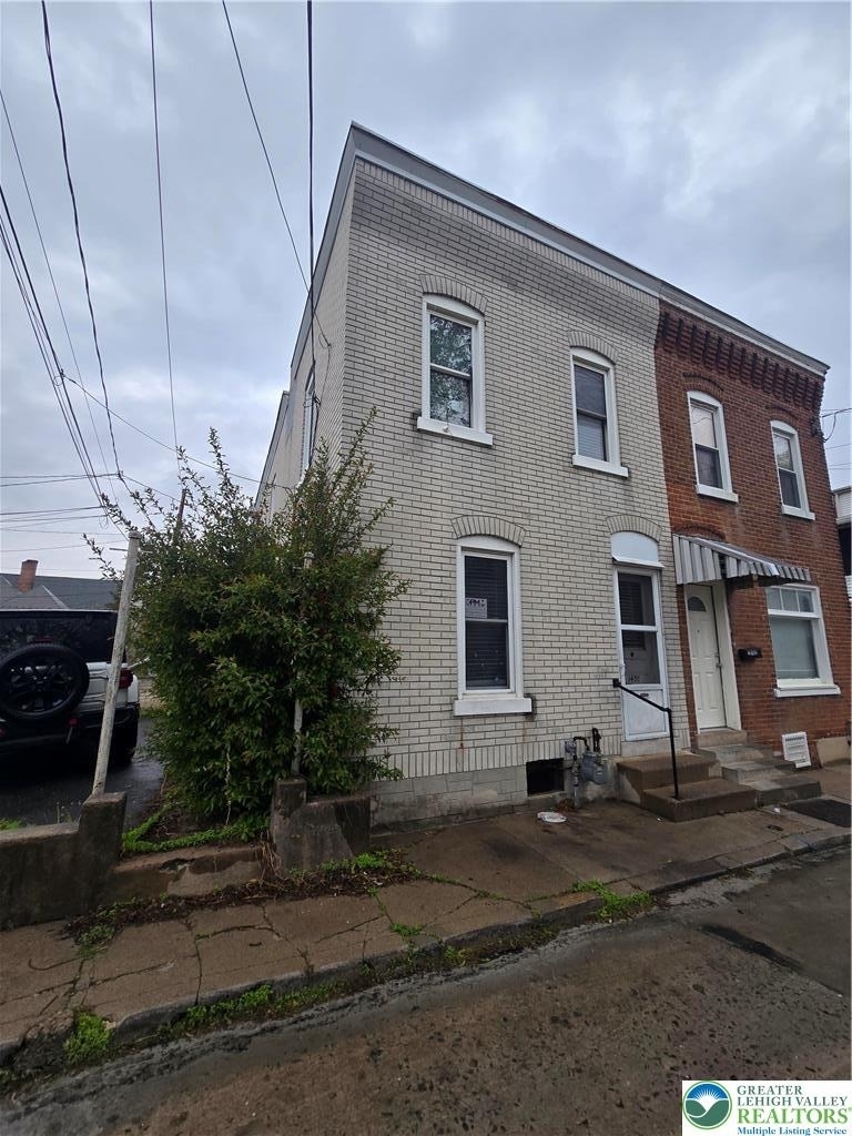 1437 Webster Street - Photo 0
