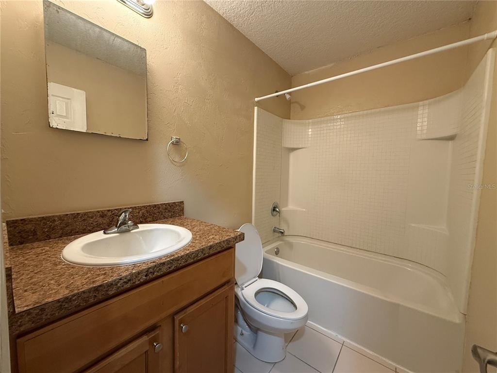 601 Hardy Street - Photo 3
