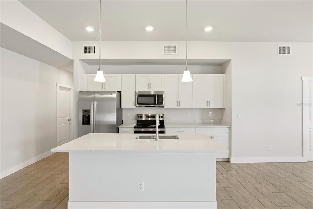 870 Columbia Street - Photo 3
