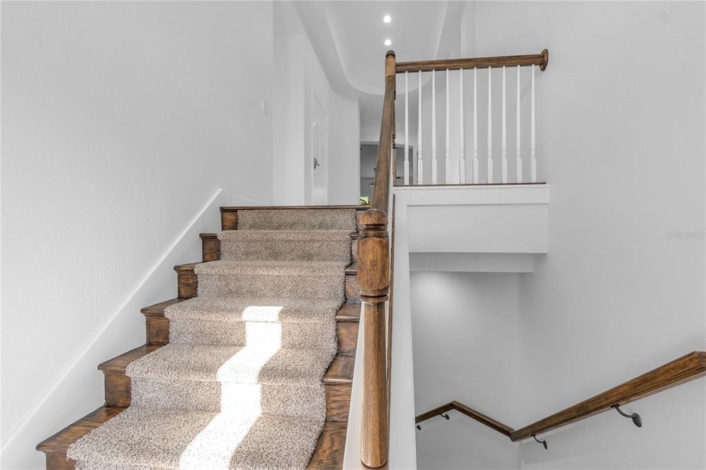 5469 46th Court W - Photo 2
