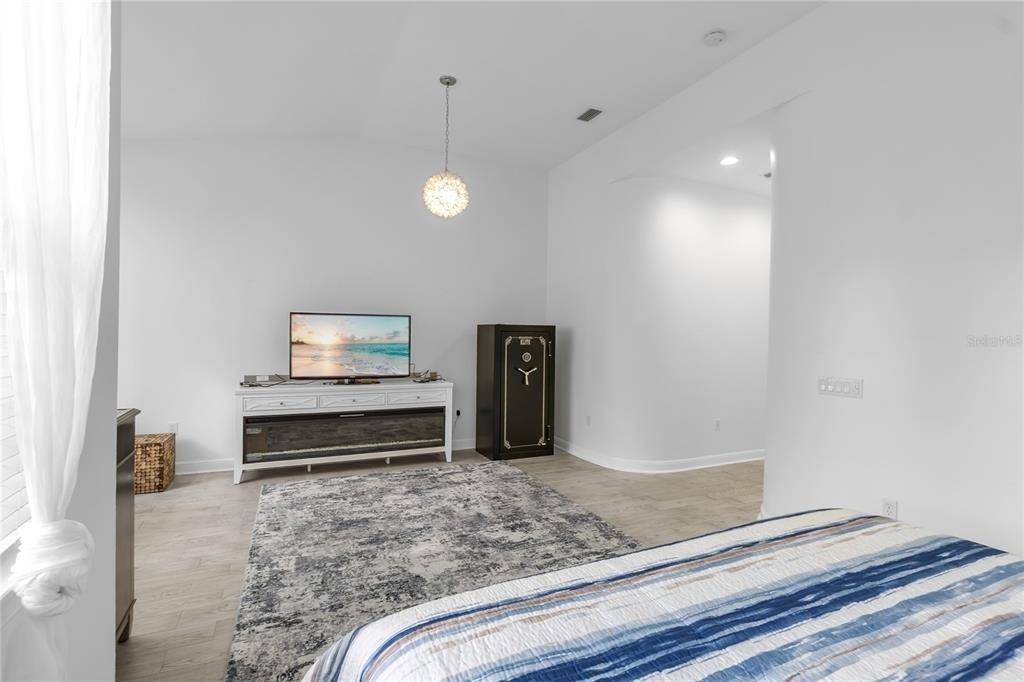 5469 46th Court W - Photo 17