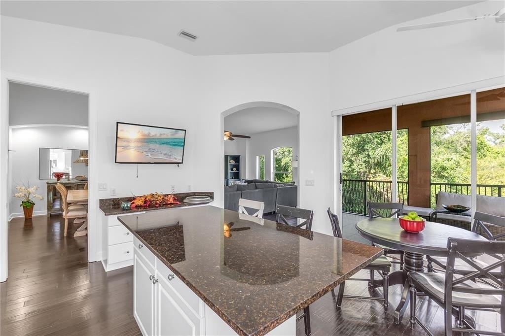 5469 46th Court W - Photo 10