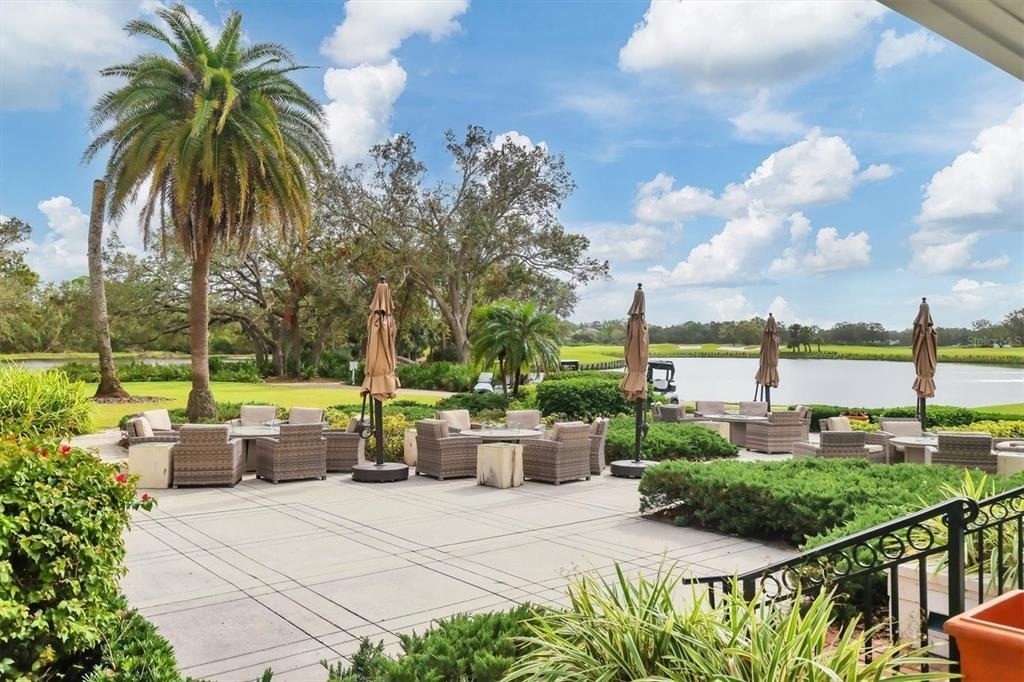 8009 Hampton Court - Photo 51