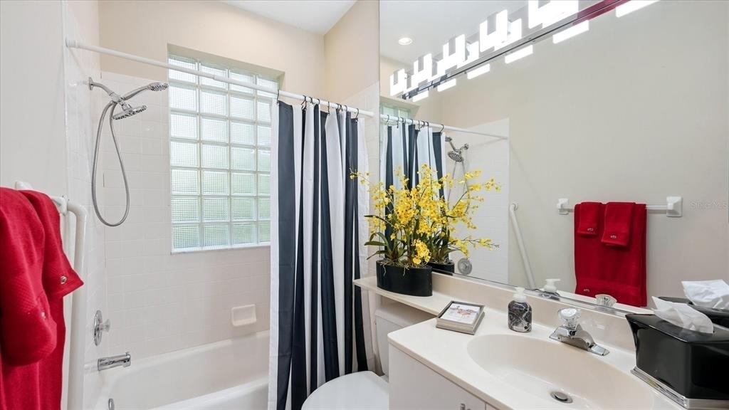 8009 Hampton Court - Photo 20