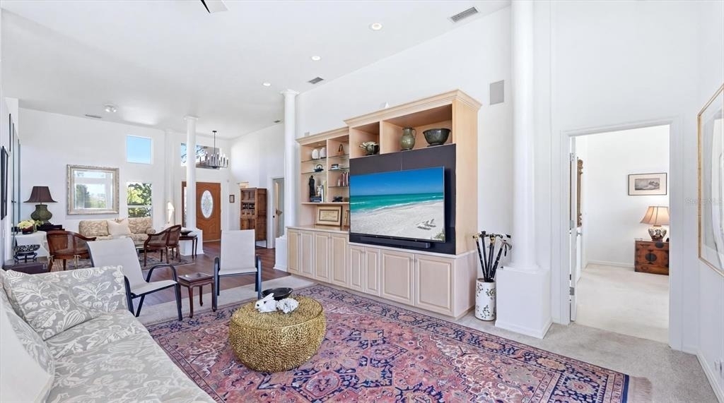 8009 Hampton Court - Photo 8