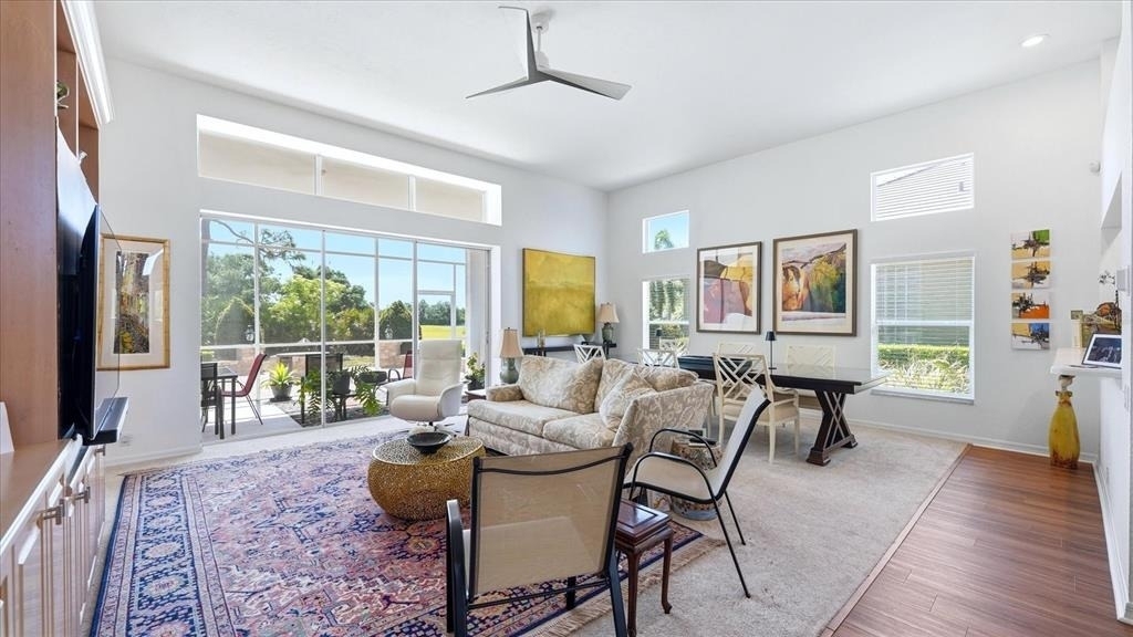 8009 Hampton Court - Photo 6