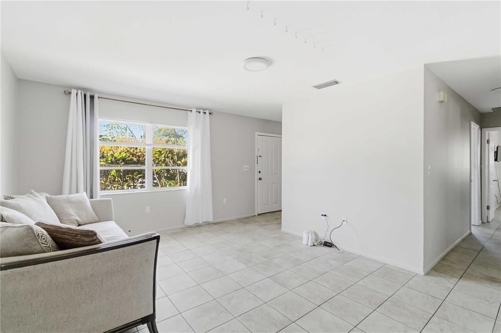 308 Lantana Avenue - Photo 3