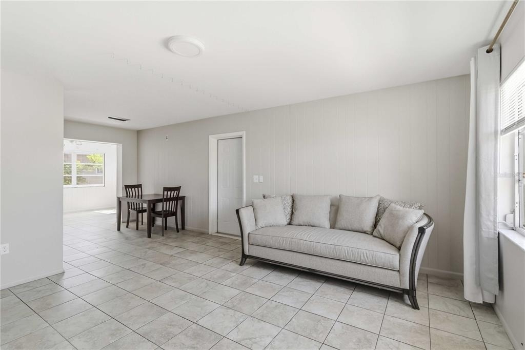 308 Lantana Avenue - Photo 2