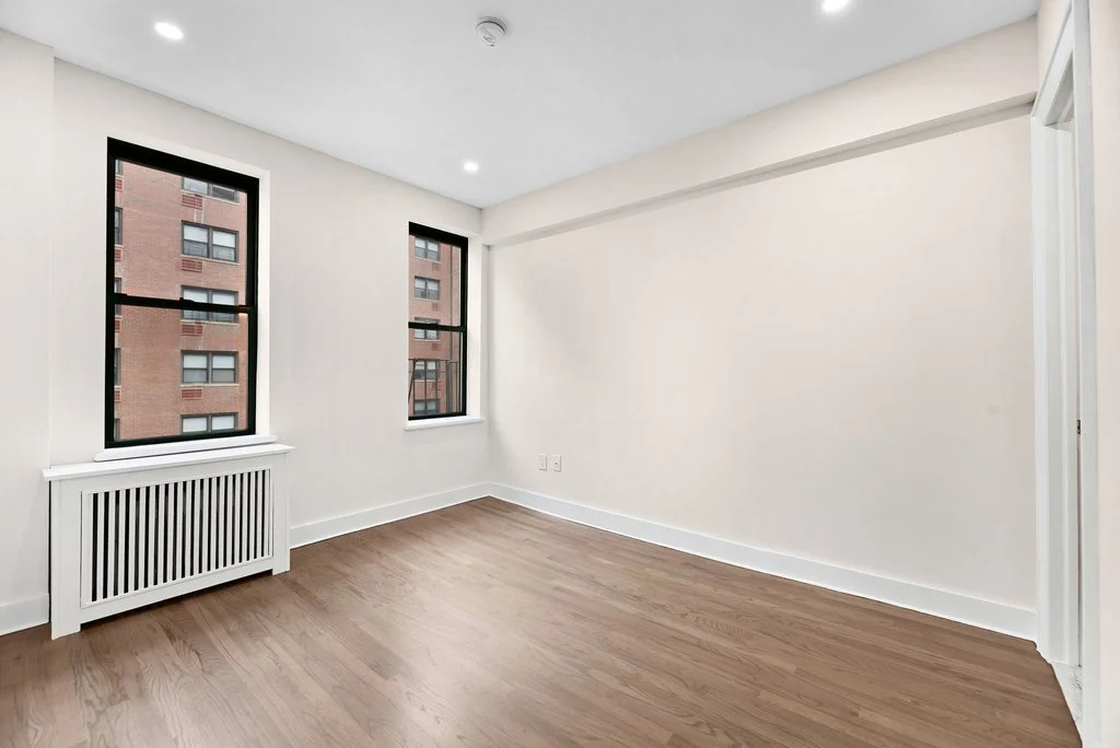 226 East 70th Street - Photo 2