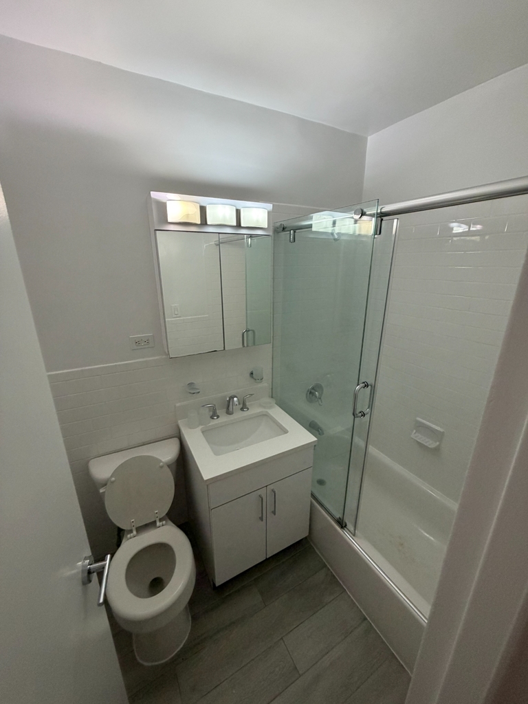 East 88th Street - Photo 11