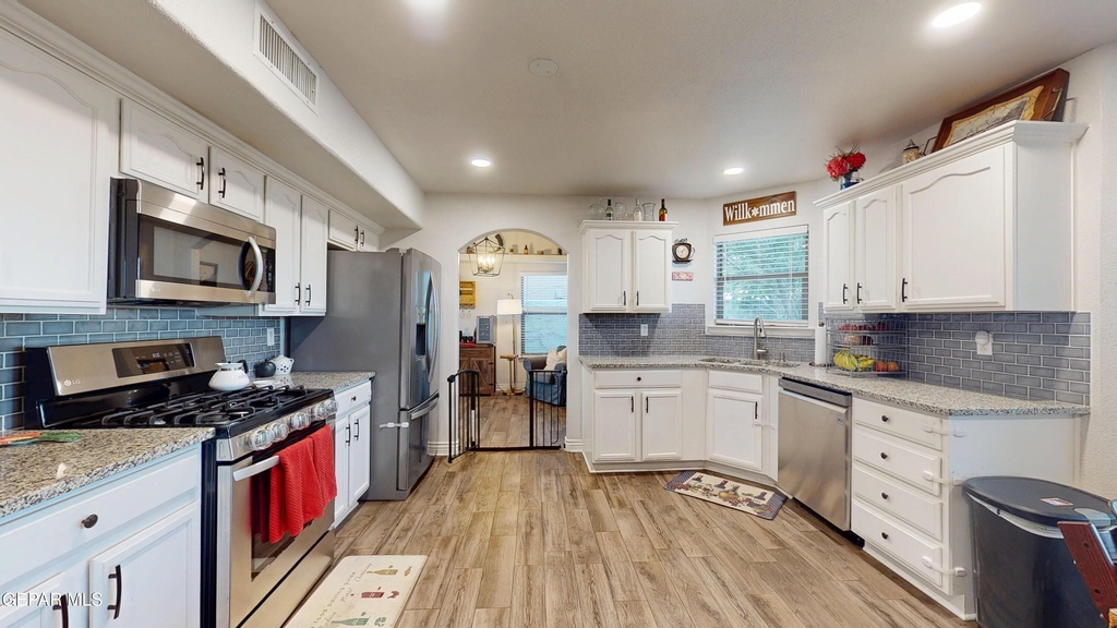 3249 Emerald Point Drive - Photo 8