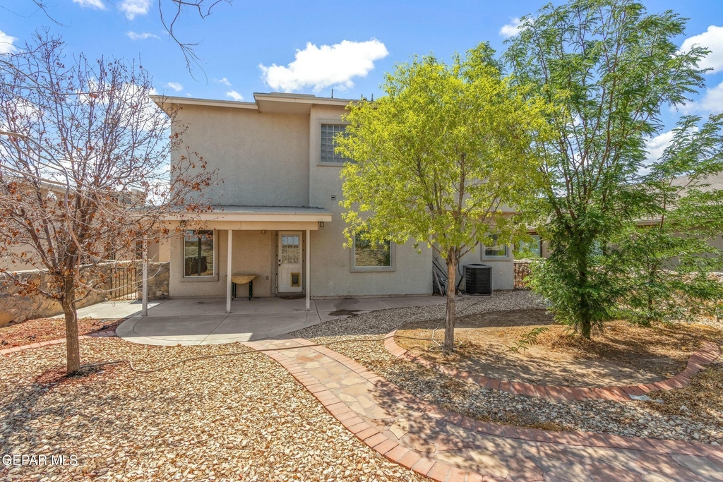 2120 Shreya Street - Photo 13