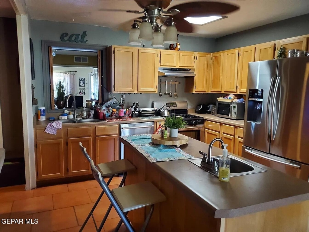 2705 Jackson Avenue - Photo 7