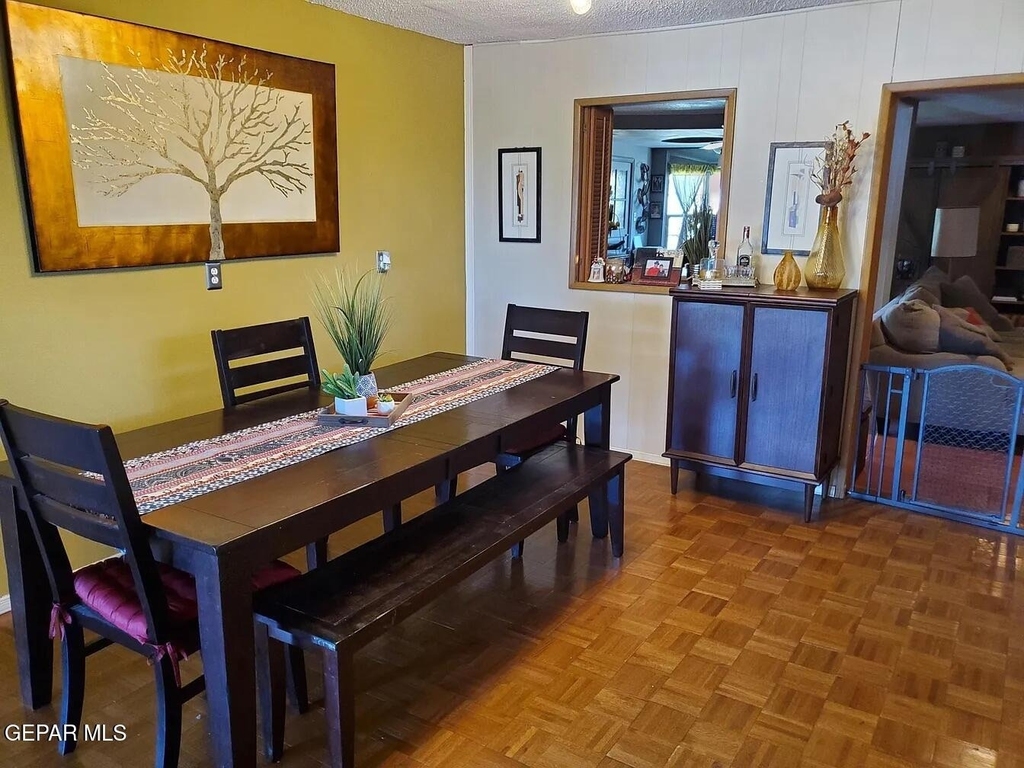 2705 Jackson Avenue - Photo 6
