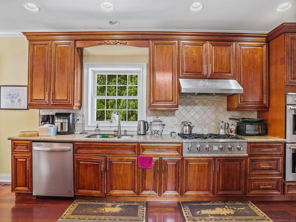 56 Barholm Avenue - Photo 8