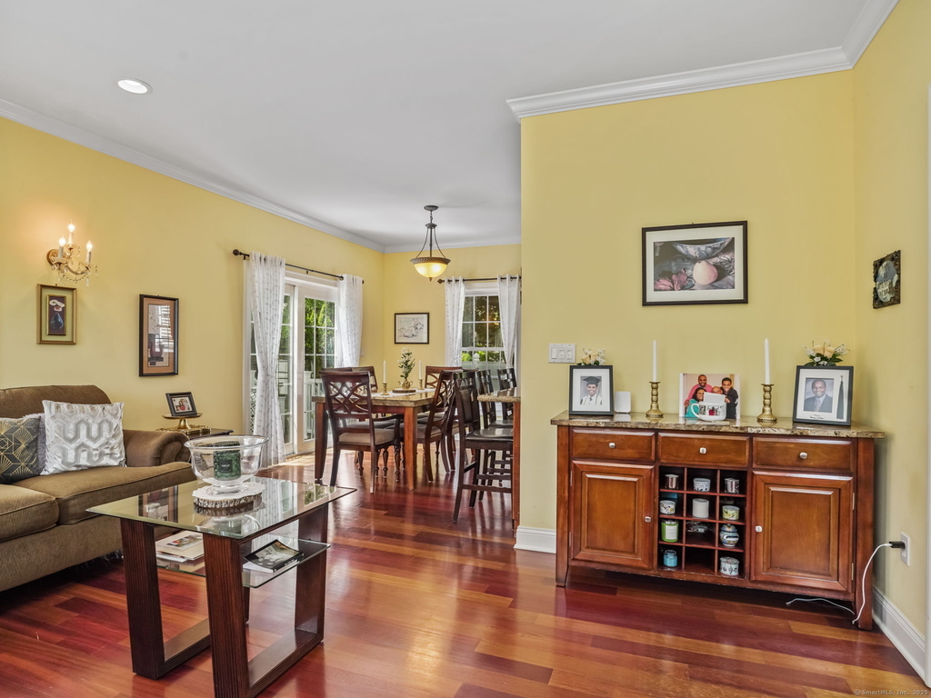 56 Barholm Avenue - Photo 5