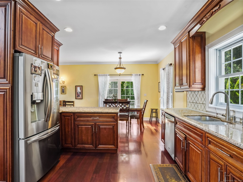 56 Barholm Avenue - Photo 7