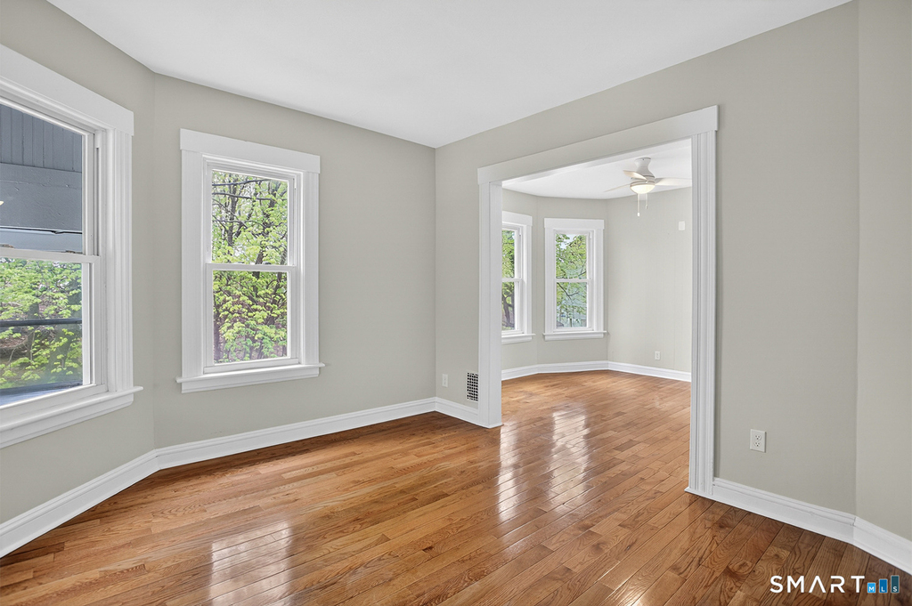 95 Parrott Avenue - Photo 1