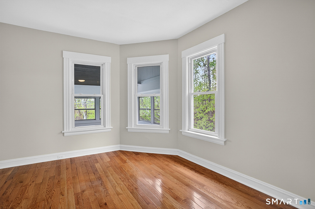 95 Parrott Avenue - Photo 2