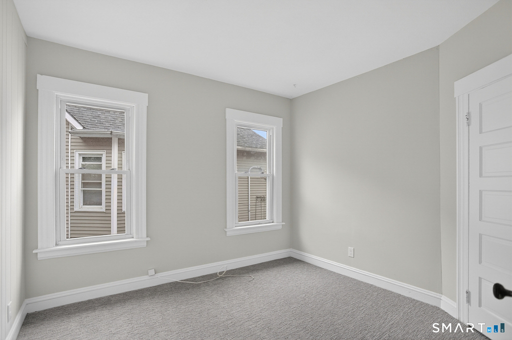 95 Parrott Avenue - Photo 6