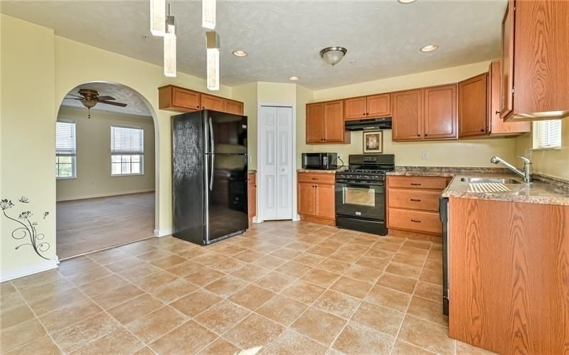 209 Ascot Ct - Photo 6