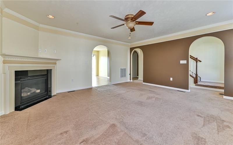 209 Ascot Ct - Photo 2