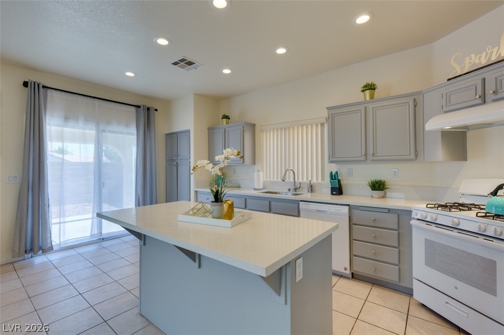 7886 Blue Brook Drive - Photo 3