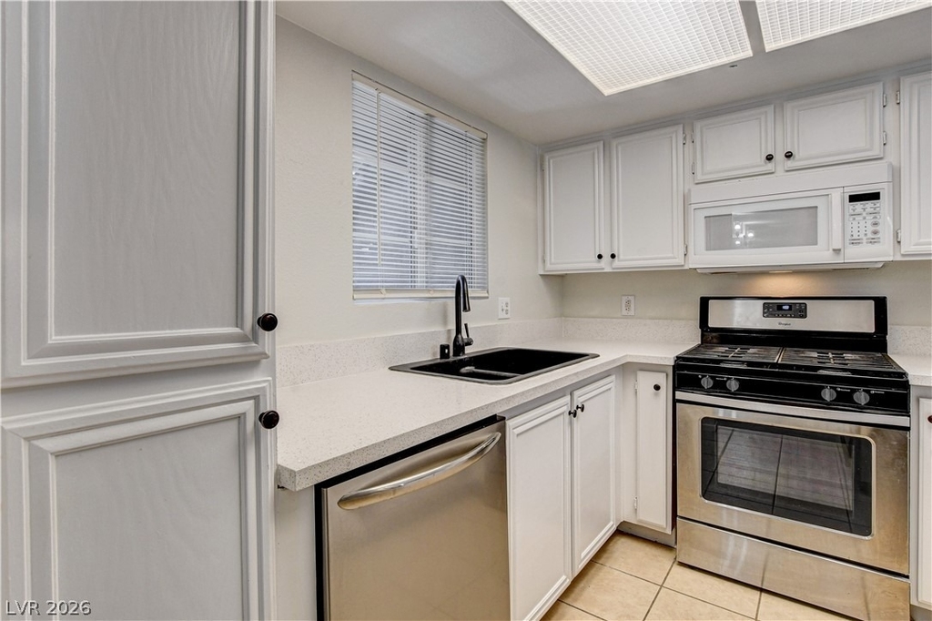 1908 Desert Falls Court - Photo 8