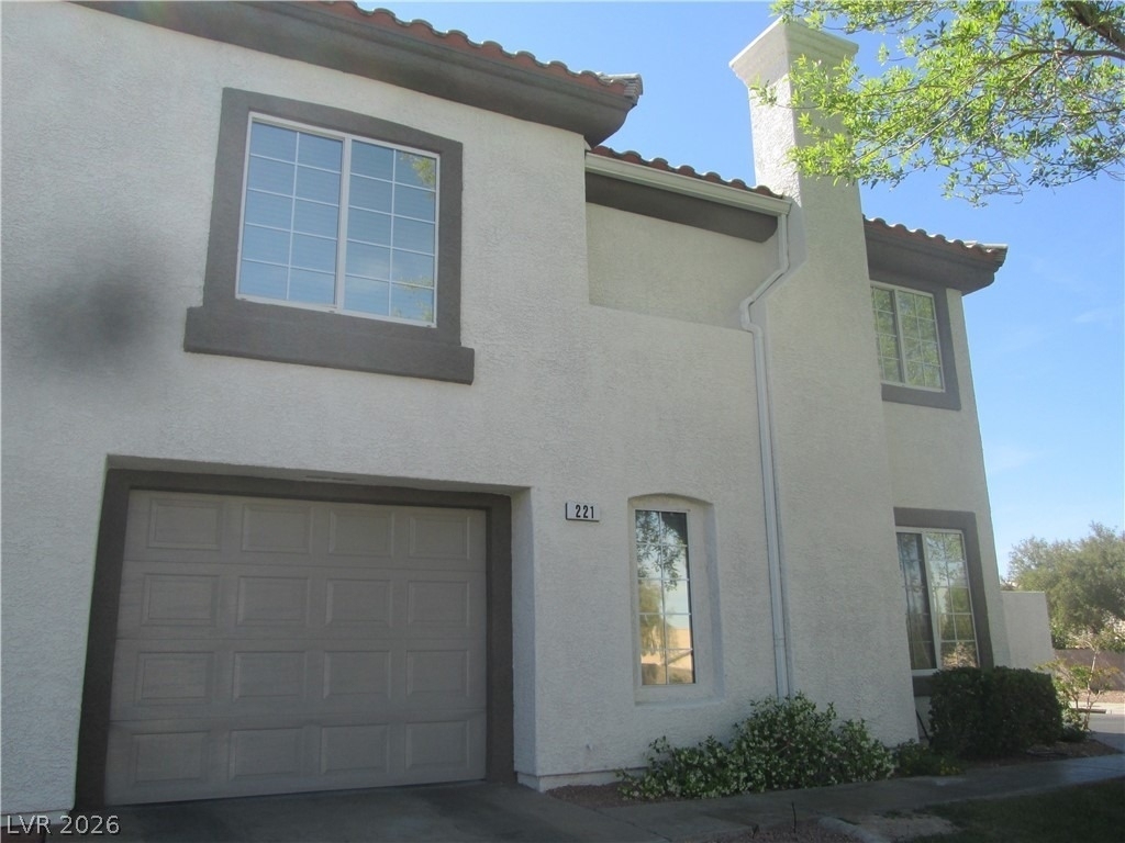 221 Luninborg Street - Photo 0